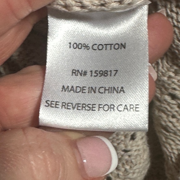 Altar’d State solid cut-out Pullover Sweatshirt Size Medium - Picture 8 of 8